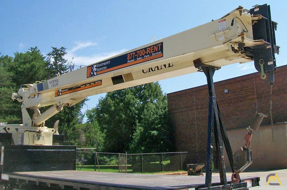 National 8100D 23-Ton Boom Truck Crane 2