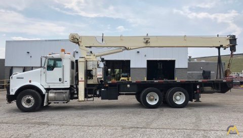 National 8100D 23-Ton Boom Truck Crane 2