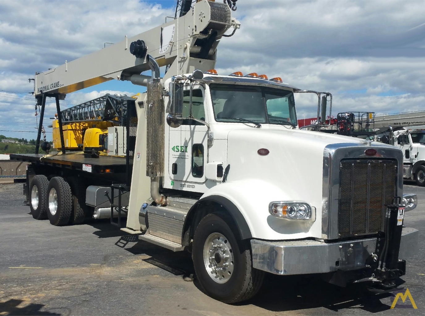 National 9103A 26-Ton Boom Truck Crane 0