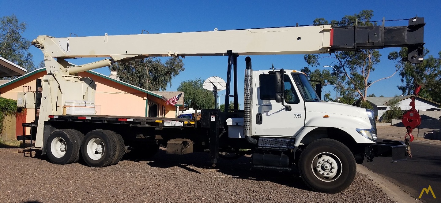 National 9103A 26-Ton Boom Truck Crane on Navistar 7500 0