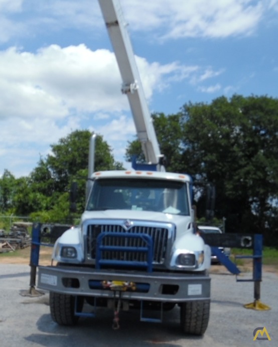 National 9125A 26-Ton Boom Truck Crane on International 2