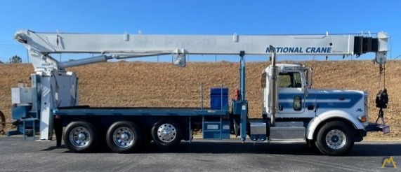 National Crane Series 900A / 9125A 26-ton Boom Truck Crane on Peterbilt 367 4