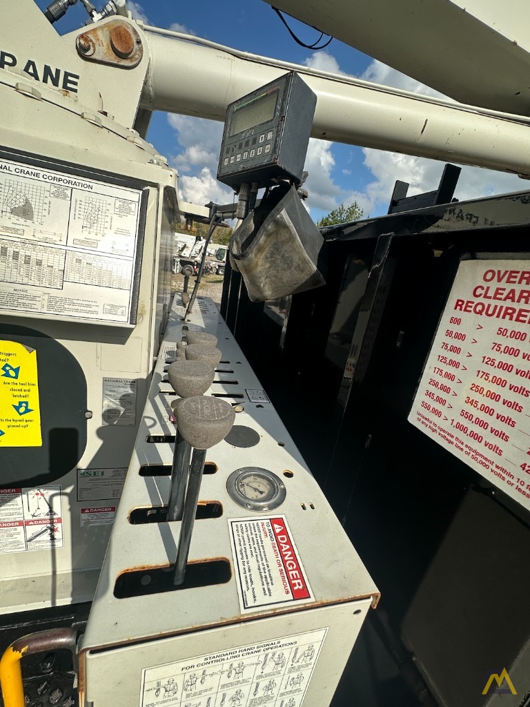 National 680H (600H Series) Boom Truck Crane 10