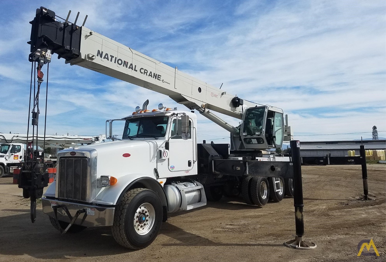 National NBT55-102 55-ton Boom Truck Crane on Peterbilt 367 Tri-Drive 0