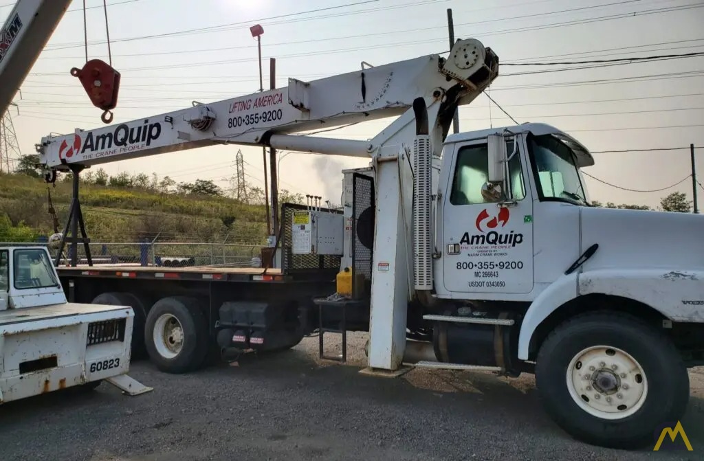 National Series 1100 Model 1195 28-ton Boom Truck Crane 1