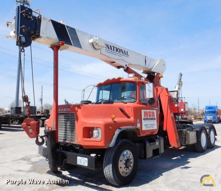 SOLD National Series 600C / 647C 17-ton Tractor Mount Crane on Mack DM688S 0