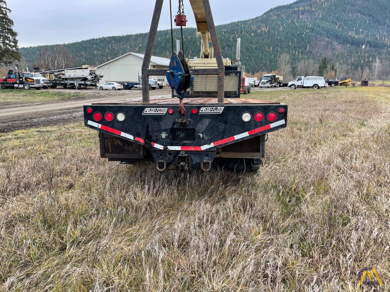 National Series 600E/Model 690E 20-ton Boom Truck Crane on Sterling CranesList ID: 647 8