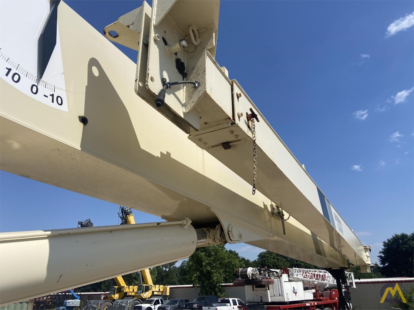 National Series 800D / 8100D 23-ton Boom Truck Crane on Sterling LT9500 4