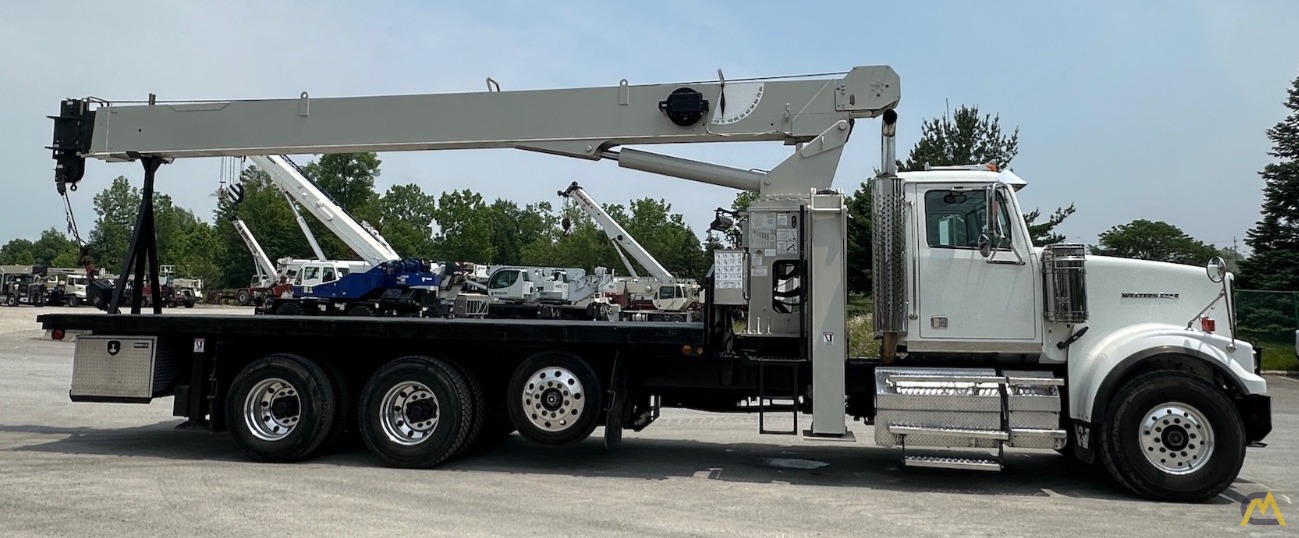 2012 Western Star 4900SFA | 2011 National 8100D Series 8100D 2