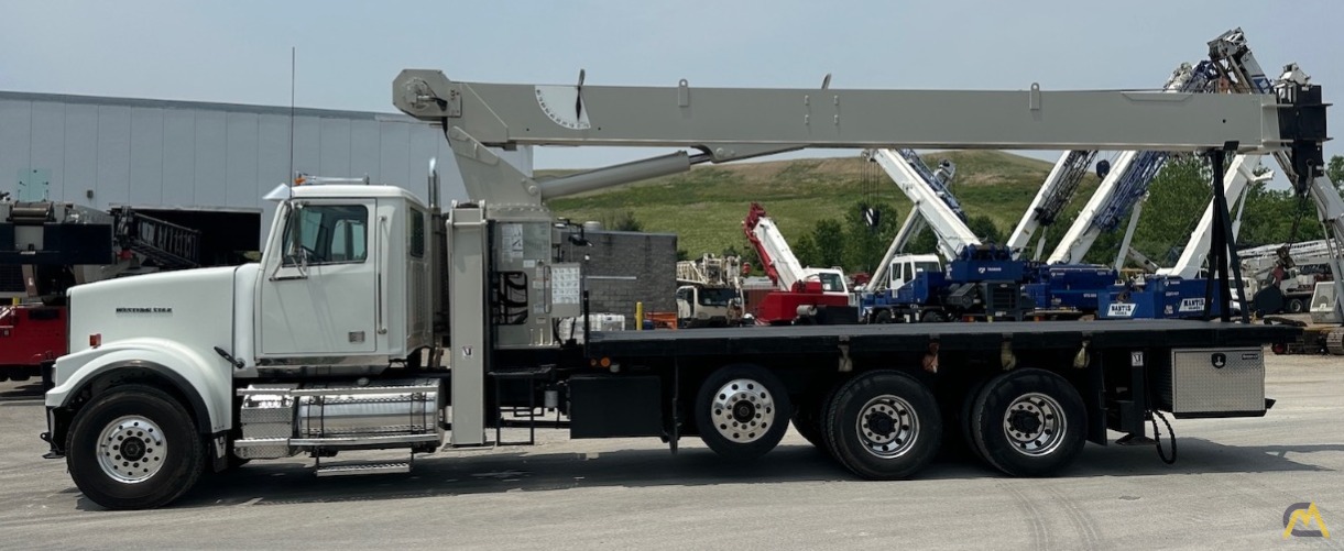 2012 Western Star 4900SFA | 2011 National 8100D Series 8100D 3