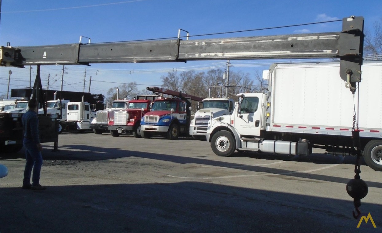 National Series 800D Model 8100D Boom Truck Crane on Peterbilt 365 5