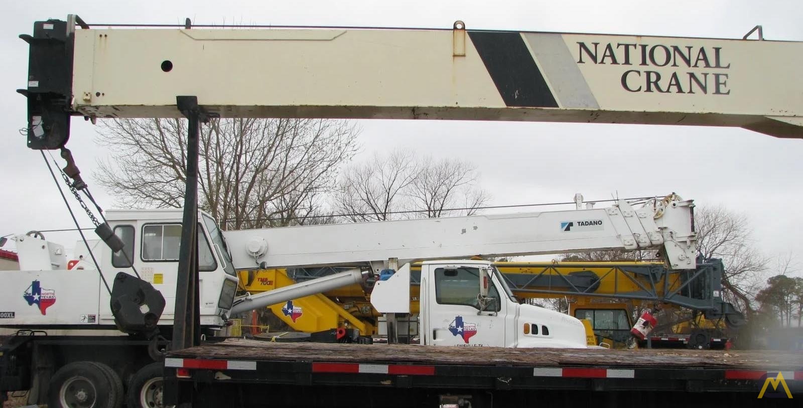 National Series 900A / 9103A 26-ton Boom Truck Crane on Sterling L7500 5