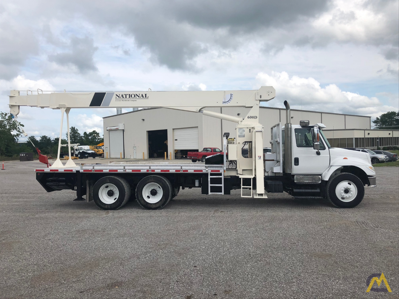 Natonal 685D 18-ton Boom Truck Crane on International 4