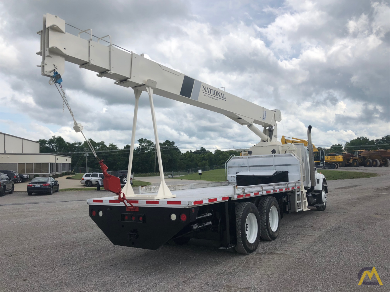 Natonal 685D 18-ton Boom Truck Crane on International 3