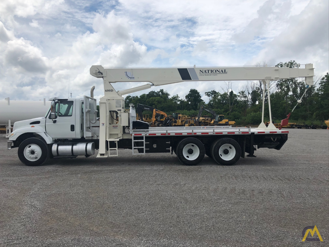 Natonal 685D 18-ton Boom Truck Crane on International 1