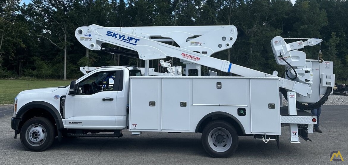 New Skylift SBA47I-MH on New Ford F-550 0