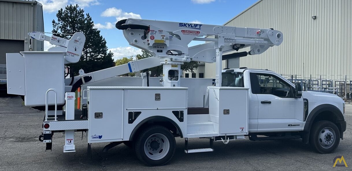New Skylift SBA47I-MH on New Ford F-550 0