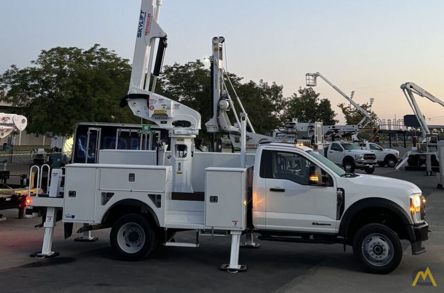 New Skylift SBA47I-MH on New Ford F-550 0