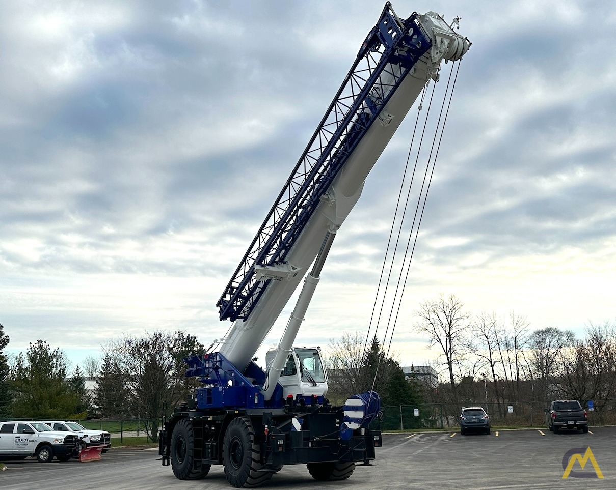 Tadano GR-1000XLL-4 Rough Terrain Crane 2
