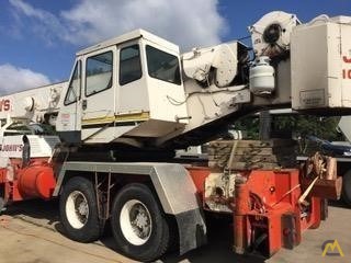 P & H CNT350 35-Ton Telescopic Boom Truck Crane 0
