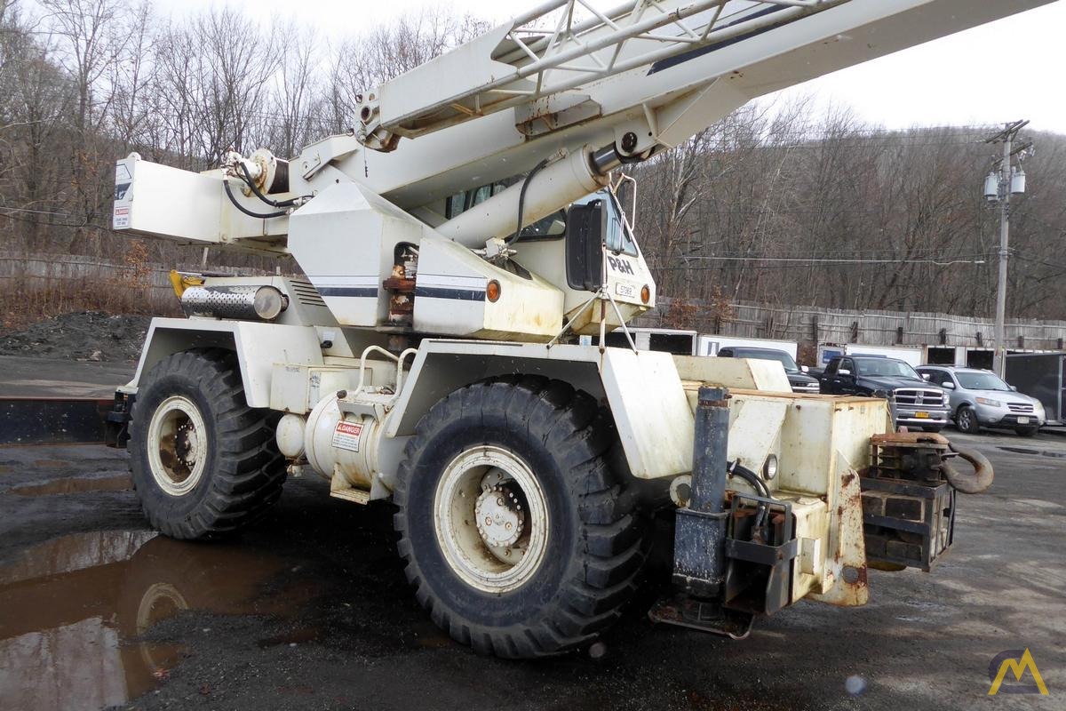 P&H CENTURY 128 28-ton Rough Terrain Crane 2