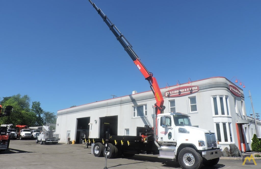 Palfinger PK 33002-EH 9.7-ton Knucklboom Crane on Western Star 4700SF 6