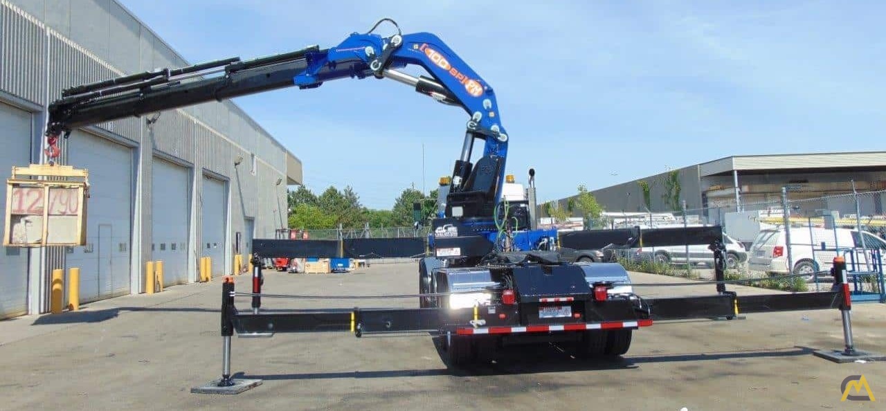 PM 100026 SP 19.6-ton Articulating Knuckle Boom Crane on Kenworth T800 5