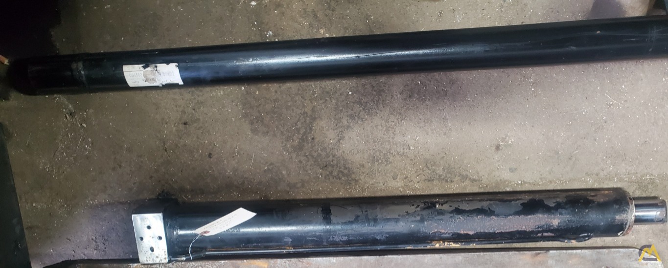 Rebuilt Rear National Crane Outrigger Horizonal Cylinder For Sale