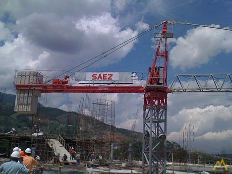 Saez S 46 4-Ton Tower Crane For Sale Hoists & Material