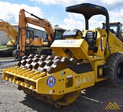 Sakai SV414T Compact Roller 0
