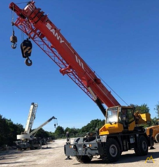Sany SRC840 40-ton Rough Terrain Crane 2
