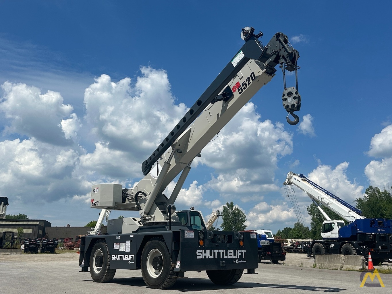 Shuttlelift CD5520 Industrial Carry Deck Crane 1