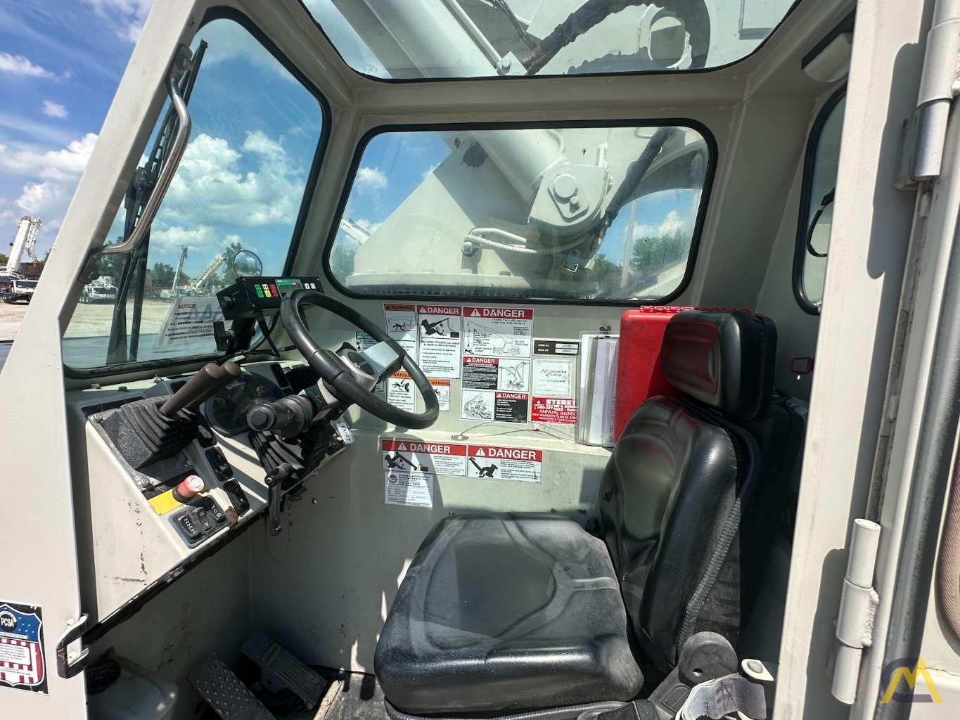Shuttlelift CD5520 Industrial Carry Deck Crane 9