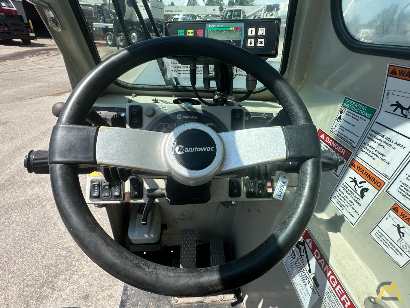 Shuttlelift CD5520 Industrial Carry Deck Crane 10