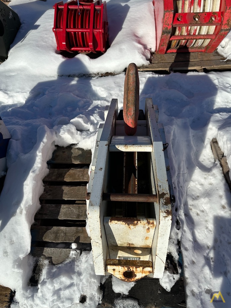 SINGLE SHEAVE HOOK BLOCK, 40 TON CAPACITY 2