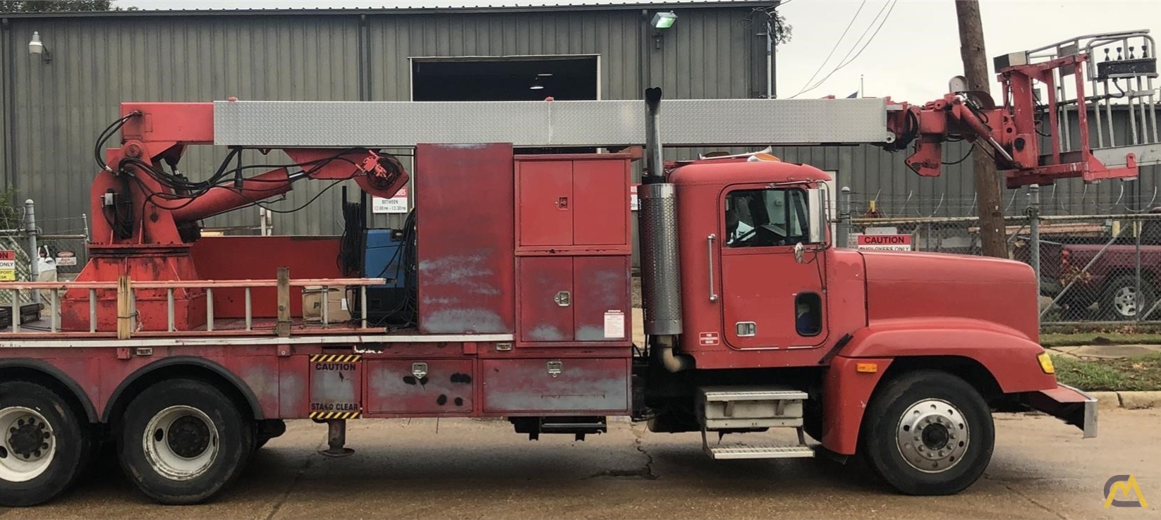 Skyhoist RX87 3-Ton Aerial Platform Lift Truck 0