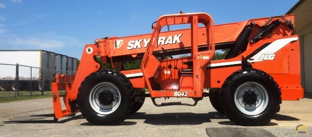 SkyTrak 8042 8,000 lb. Telehander 1