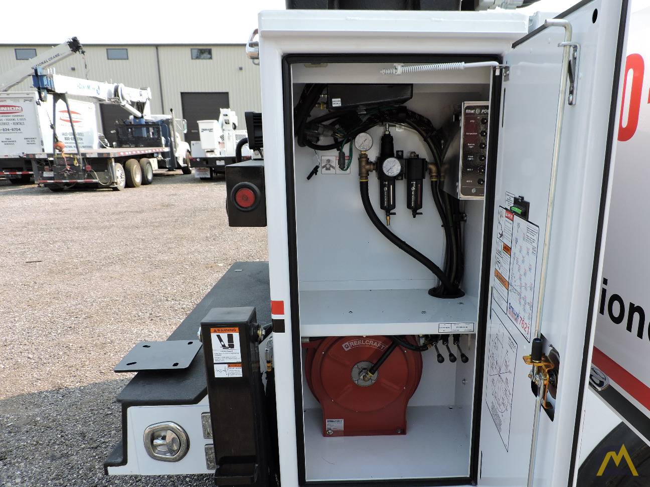 Stellar Industries Inc. 7621 3.50-Ton Service Truck Crane 30
