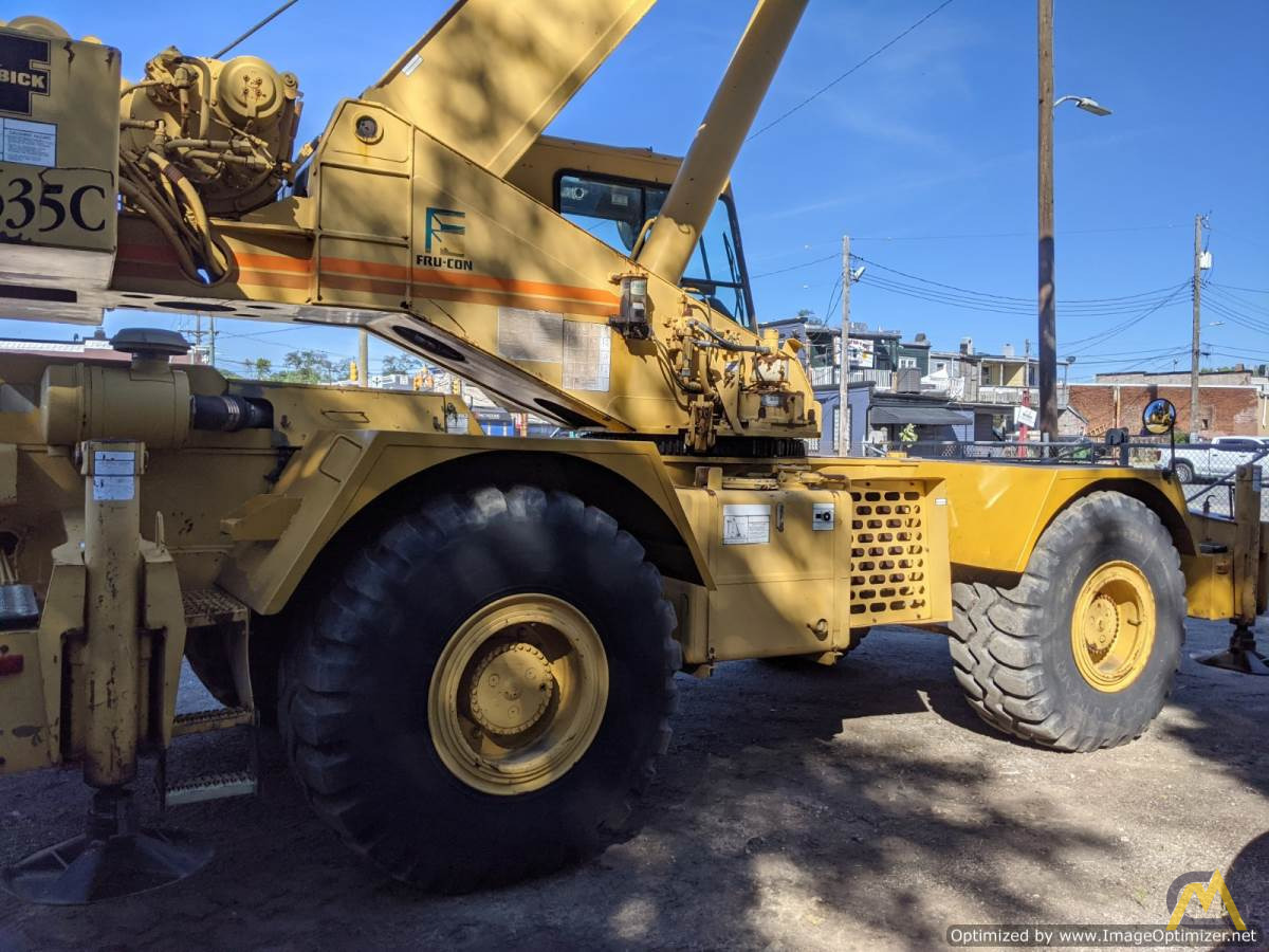 Superior Grove RT635C 35-Ton Rough Terrain Crane 3