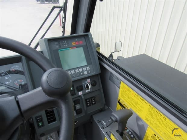 Tadano GR-1000XL-3 100-Ton Rough Terrain Crane 7