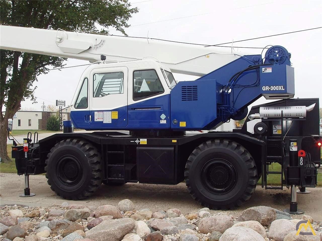 Tadano GR-300XL-1 30-ton Rough Terrain Crane 2