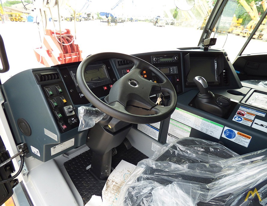 Tadano GT-1200XL-2 Telescopic Boom Hydraulic Truck Crane 4