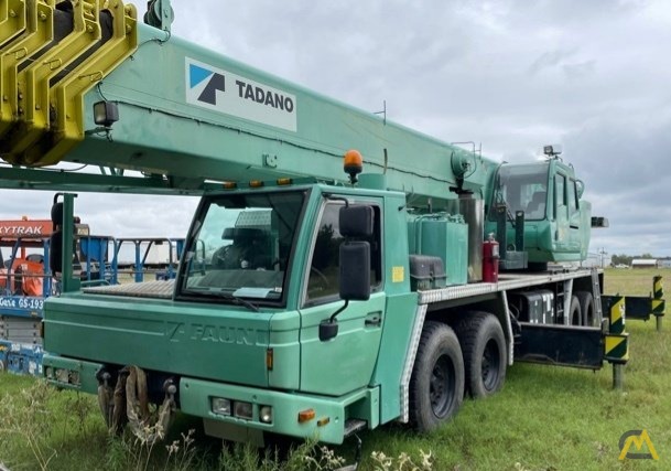 Tadano GT-900XL-1 90-ton Telescopic Boom Truck Crane 0