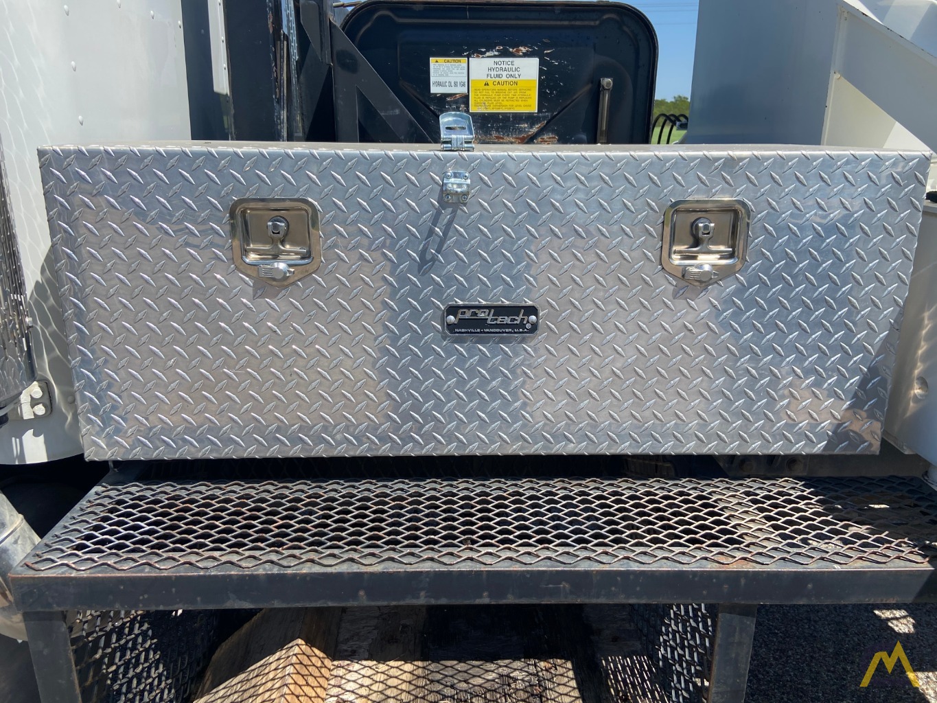 Tadano TM-1882 18-Ton Boom Truck Crane on Peterbilt 357 35