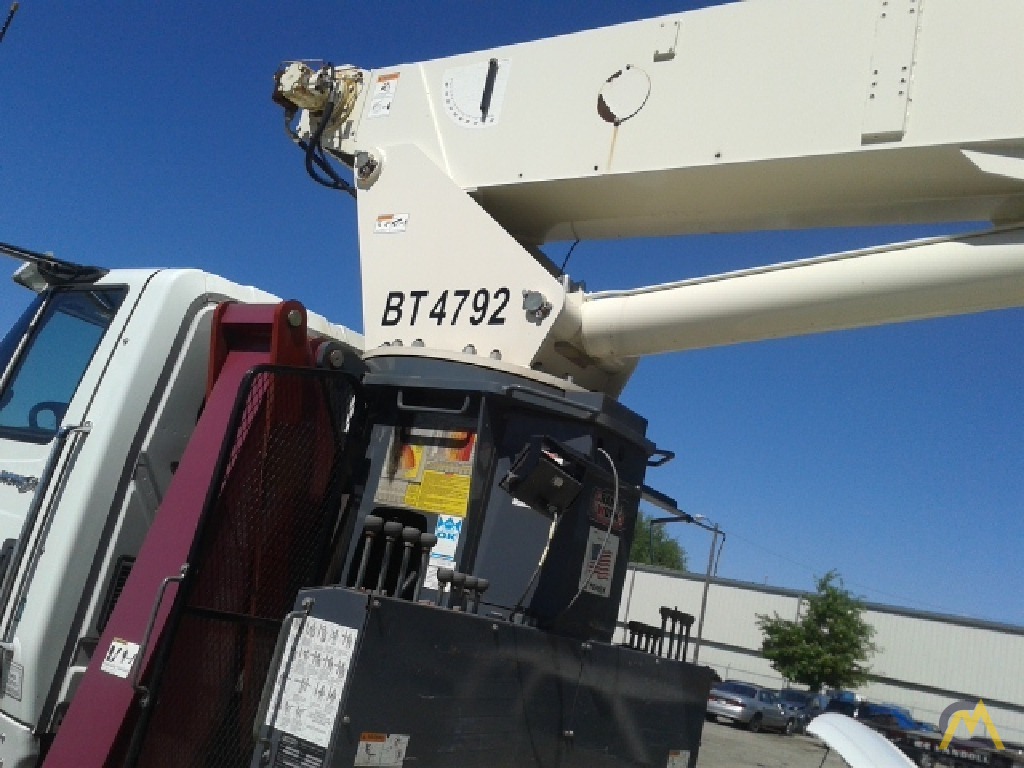 Terex BT 4792 23.5-Ton Boom Truck Crane Mounted on International 7600 21