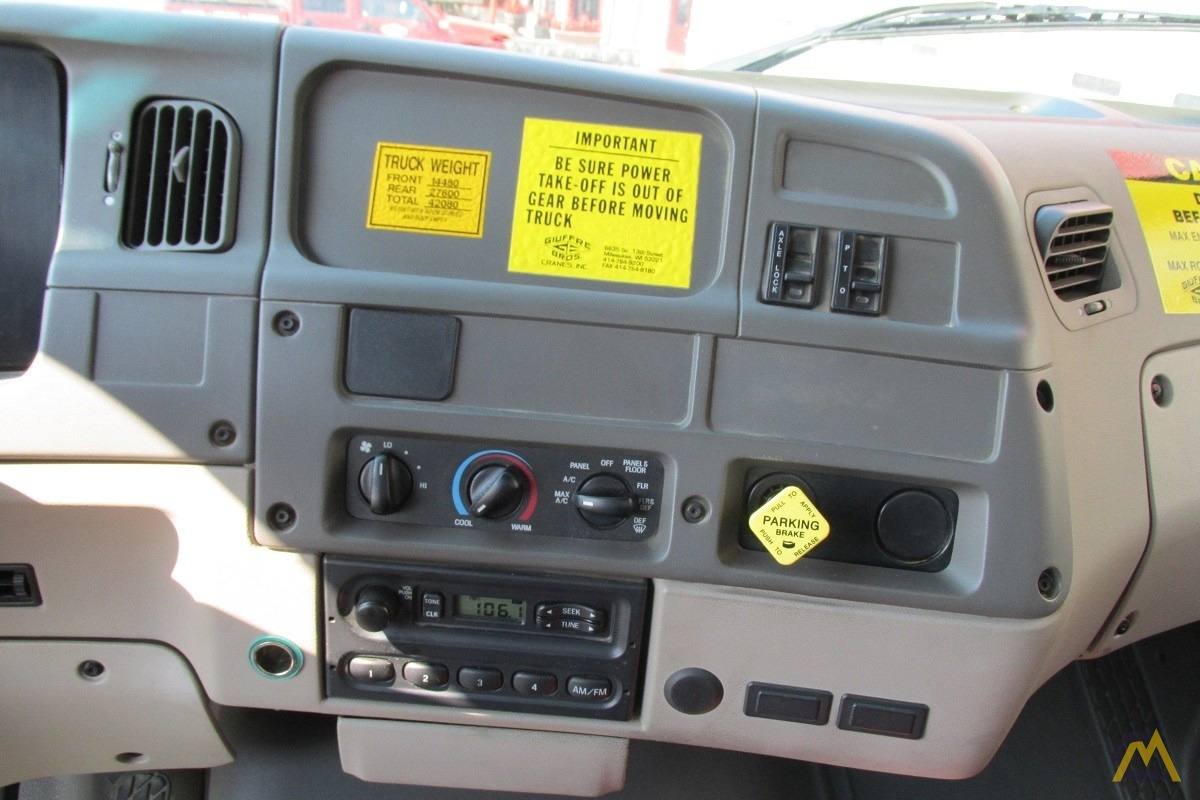 Terex BT 5092 25-Ton Boom Truck Crane 9
