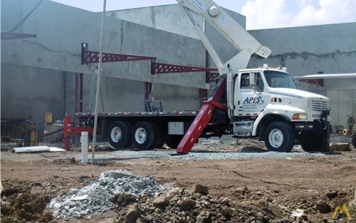 Terex BT 5092 25-ton Boom Truck Crane on Sterling LT8000 2