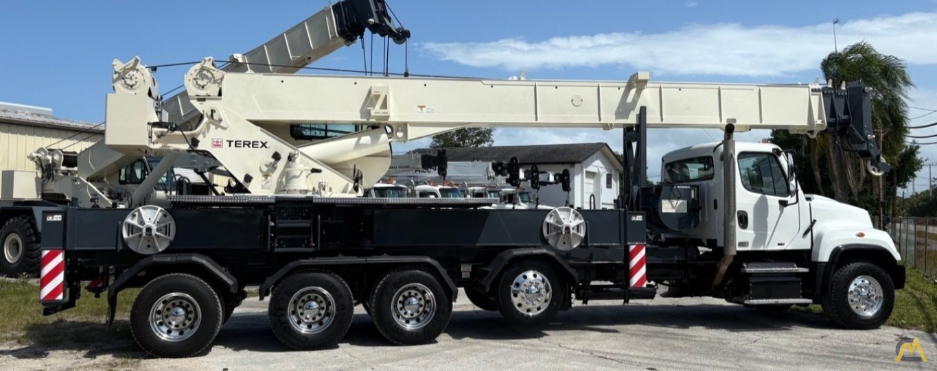 Terex CROSSOVER 4500 Boom Truck Crane Freightliner 114SD 16