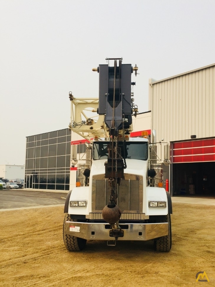 Terex CROSSOVER 8000 60-Ton Boom Truck Crane 1