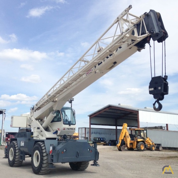 Terex RT 230-1 30-Ton Rough Terrain Crane 1